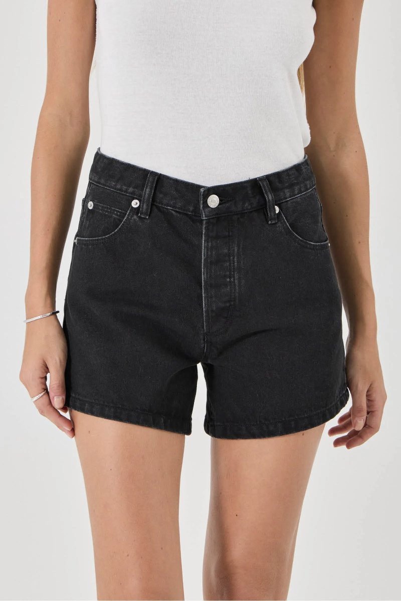 lou shorts opium - black overdye
