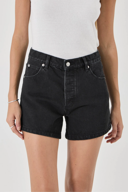 lou shorts opium - black overdye