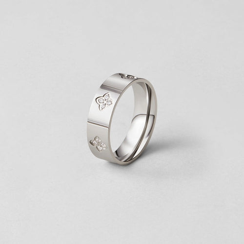 Silver Crystal Clover Band Ring